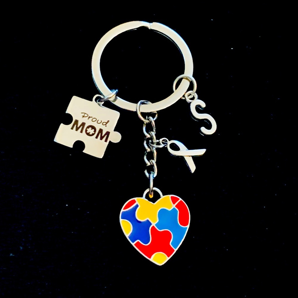 “Proud Mom” Autism Awareness keychain personalized